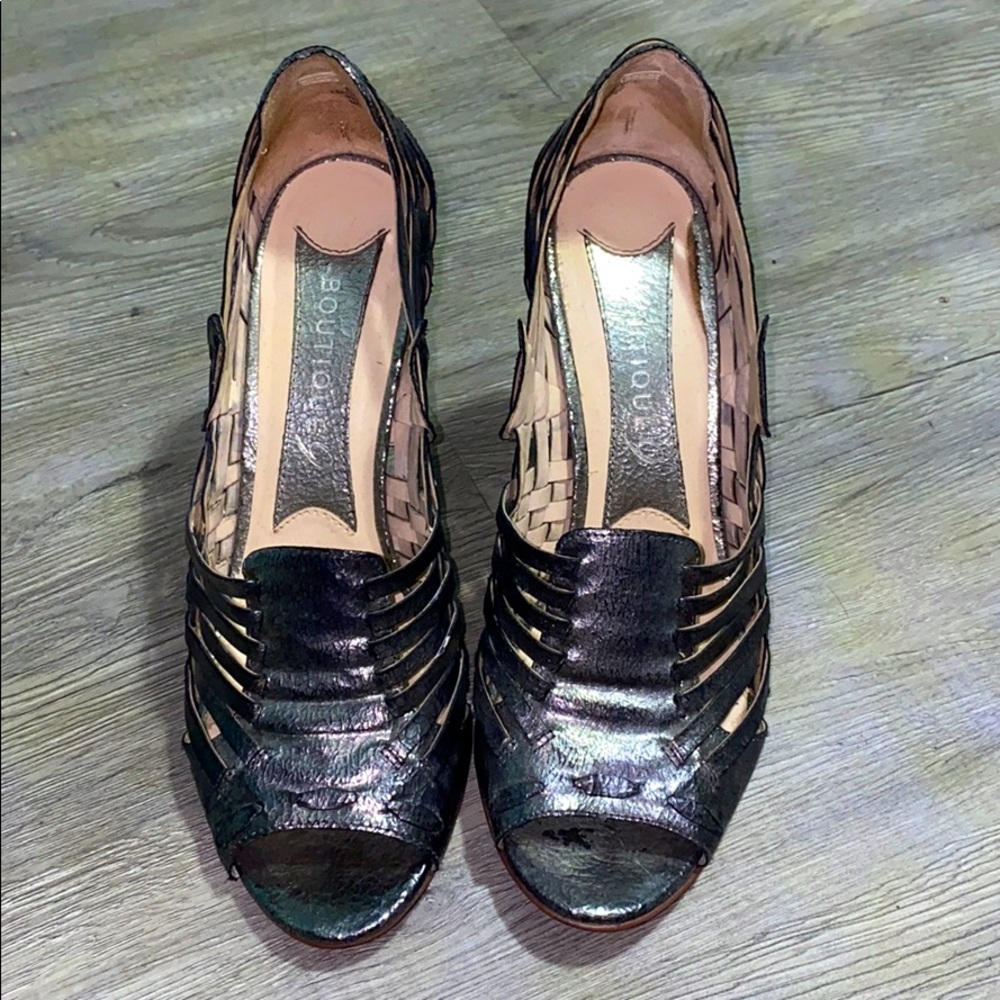 Boutique 9 metallic pewter heels